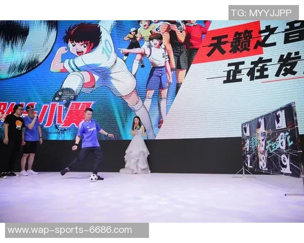 足球明星踢芒果的趣事背后隐藏着怎样的故事与秘密呢